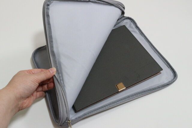 透けて見える2層タブレットケース（A4、グレー） 13インチ