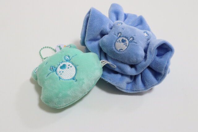 ケアベア キーホルダー シュシュ