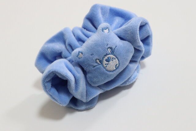 マスコット付シュシュ（ケアベア、フェイス、A）