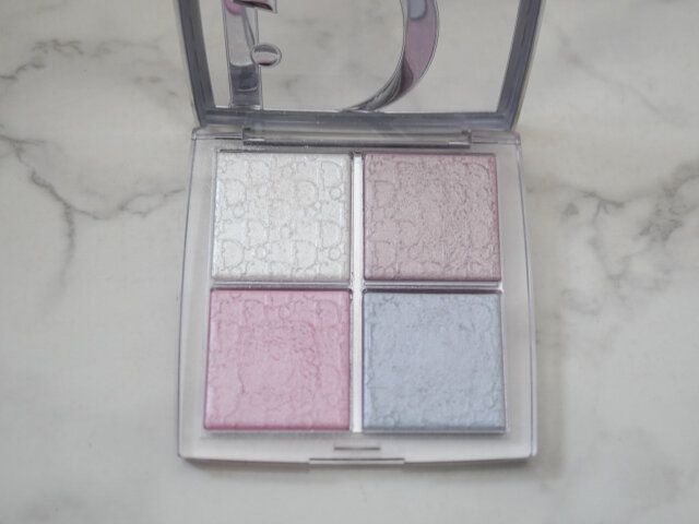 ディオール「バックステージ グロウ マキシマイザー パレット」002 フロステッド オパール グロウ