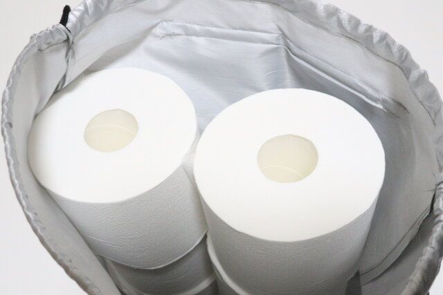 ダイソー リュック型非常持出袋 メイン収納 容量