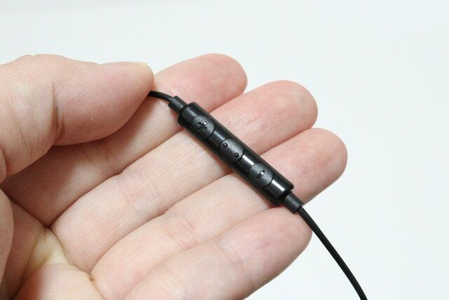 ハイレゾ対応 Type-C イヤホン リモコンマイク