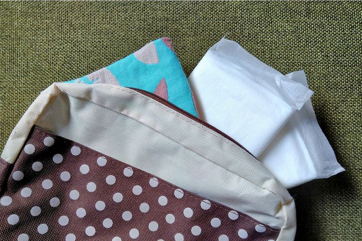 小中学生の約8割が「生理中、学校で困った経験がある」