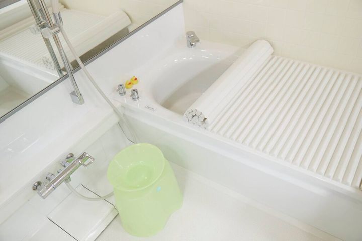 日本企業のバスルーム施工のこだわりについて「すごい」と称賛するショート動画を、韓国人ユーチューバー「고릴라숏（@고릴라컴퍼니）」さんが投稿しました。