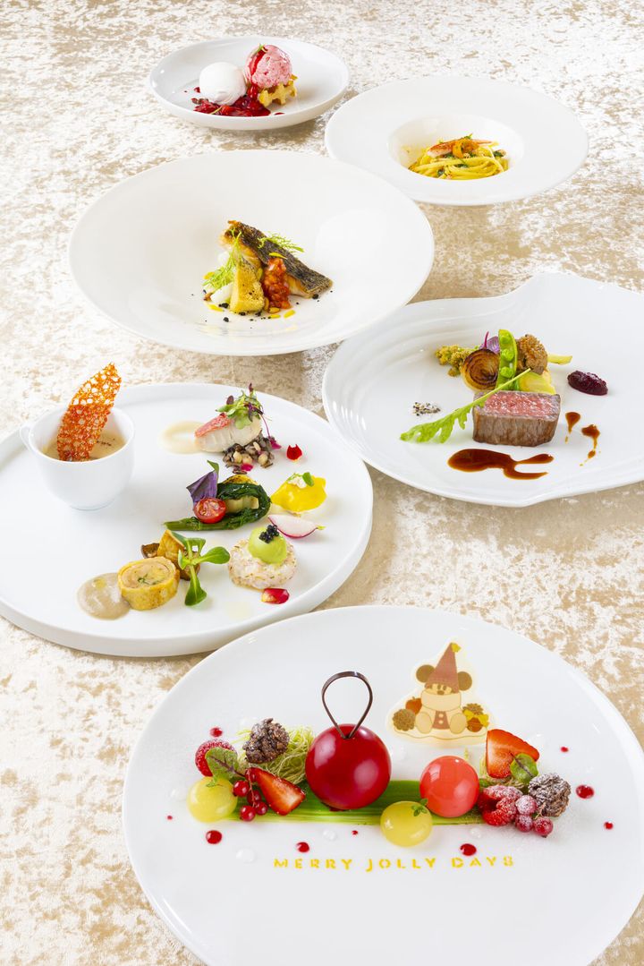 ベッラヴィスタ・ラウンジ_“ディズニー・クリスマス”スペシャルディナー スカーレット・クリスマス