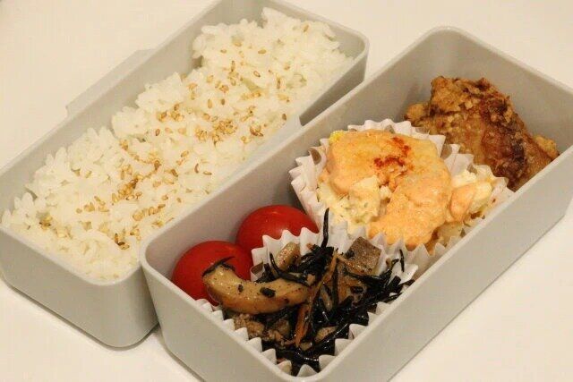 ダイソー 抗菌2段透明ランチボックス（705mL）