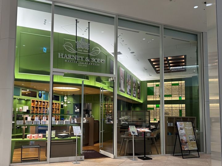 「HARNEY ＆ SONS Tea Salon KITTE大阪店」外観