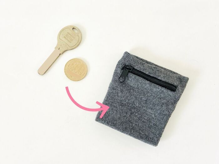 【セリア】小物入れ？かと思いきや…使い方に度肝を抜かれた。バッグどころかポケットもいらないかも～！