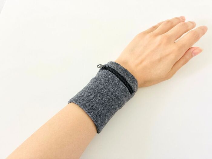 【セリア】小物入れ？かと思いきや…使い方に度肝を抜かれた。バッグどころかポケットもいらないかも～！