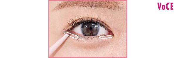 目頭と目尻のローライトで凹凸感を強調