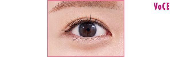 涙袋の邪魔をしないシアーな発色＆落ちないマスカラを