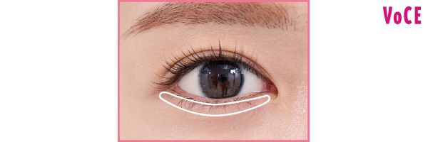 マットタイプのハイライトでくすみを晴らす