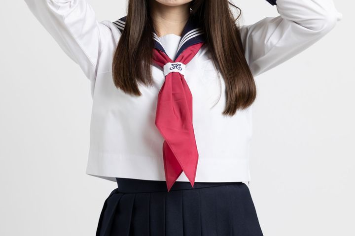 賛否両論？女性俳優たちの制服姿※画像はイメージ