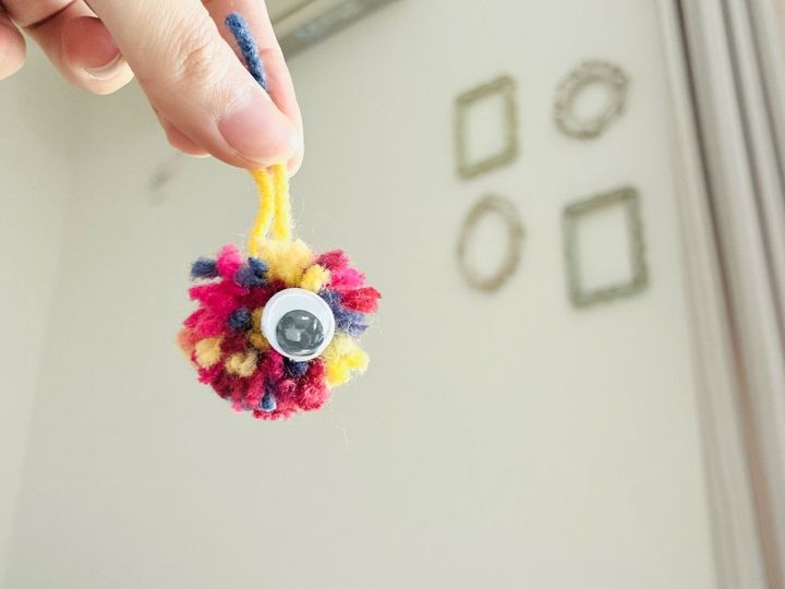 誰にでもできる【ハロウィン飾り】フォークに巻いてチョキチョキするだけ！