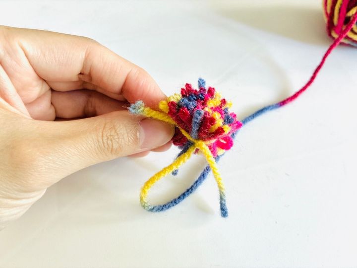 誰にでもできる【ハロウィン飾り】フォークに巻いてチョキチョキするだけ！