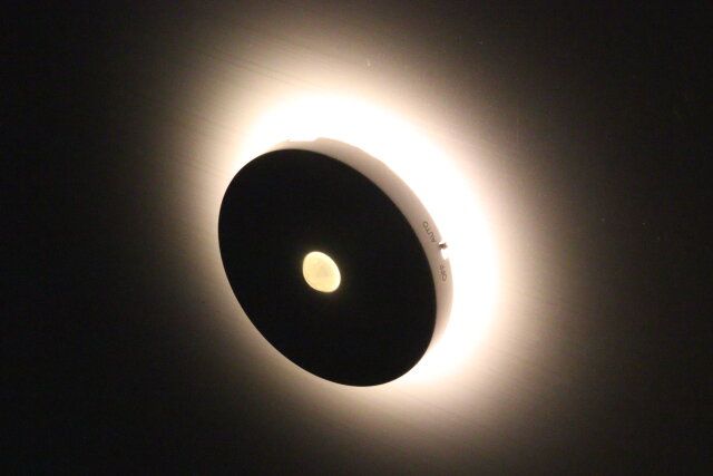 ダイソーのLEDセンサーライトは間接照明仕様でおしゃれ