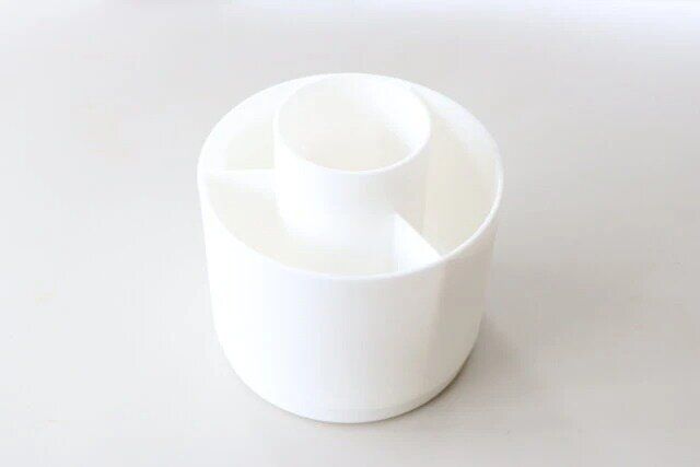 ダイソーの回転できる収納ケース1