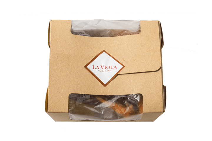 〈三笠会館〉の「骨付き鶏唐揚げ」