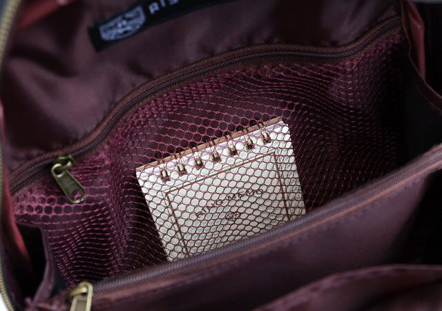 メッシュポケット