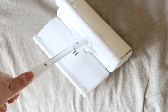 ダイソー ケース一体式粘着クリーナー