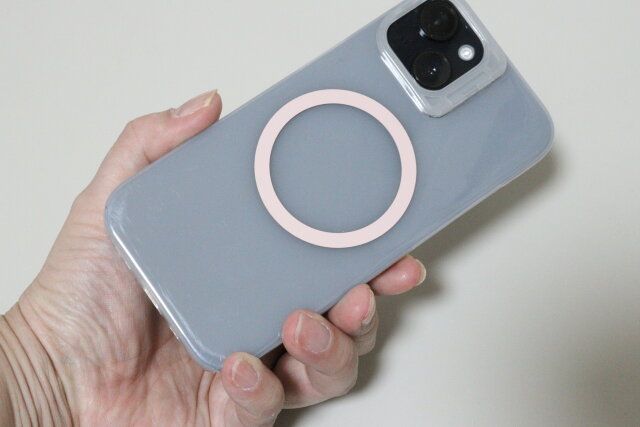 MagSafe対応ステッカー丸形ピンク 使用例