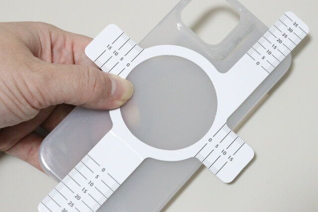 MagSafe対応ステッカー丸形ピンク ガイド