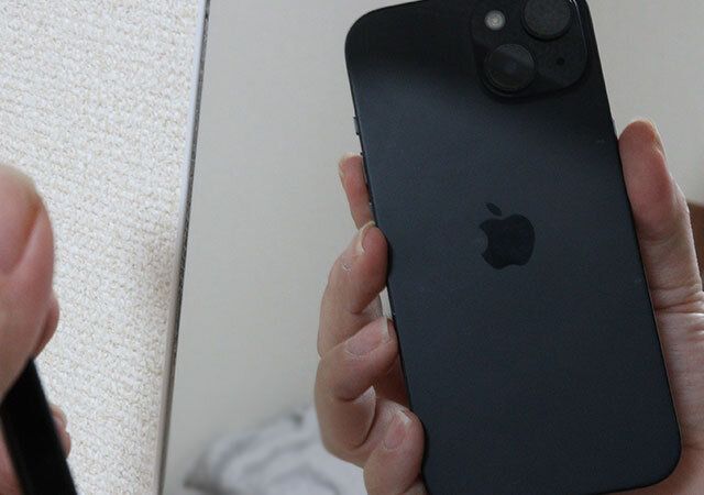 ダイソーの映りがいい壁掛け＆スタンドミラー