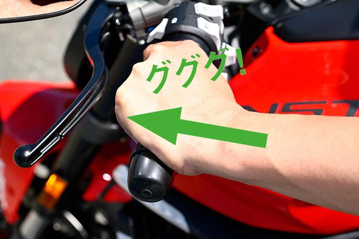【バランスを崩してリーンする。きっかけはプッシングステア】元MotoGPライダー目線でプッシングステアを考察する：02