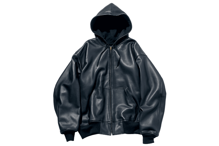 〈コモリ〉のレザーアウター