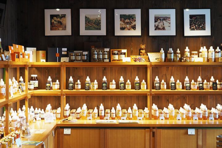 解放感あふれるテラスでハニーなティータイム♪ 小田原の隠れ家はちみつ専門店「カフェあさみどり」