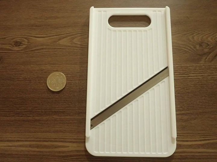 DAISO(ダイソー)：マルチスライサー(白)