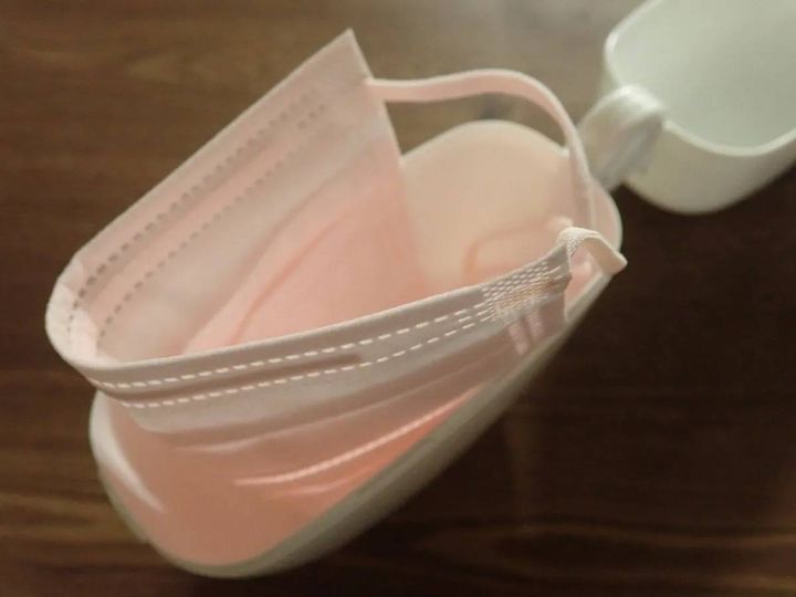 DAISO(ダイソー)：マスクケース