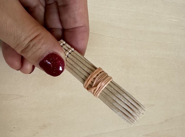 少量のお花をかわいく＆おしゃれに飾る裏ワザ。使うのはおうちにある