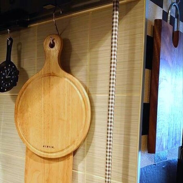 突っ張り棒は「縦」で使うとめっちゃ使える！我が家のキッチンで大活躍♡