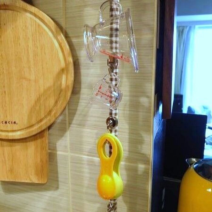 突っ張り棒は「縦」で使うとめっちゃ使える！我が家のキッチンで大活躍♡