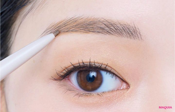 笹本恭平 忘れ眉 メイク セザンヌ 細芯アイブロウN 01 