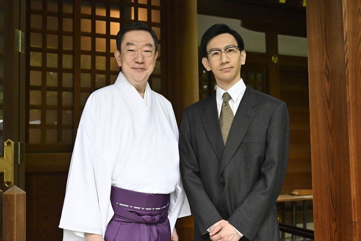 ドラマ『もしもこの世が舞台なら、楽屋はどこにあるのだろう』第4話に出演する（左から）坂東彌十郎、坂東新悟 （C）フジテレビ width=