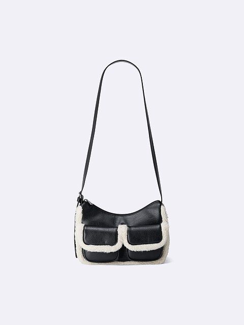 GUのダブルフラップポケットバッグ