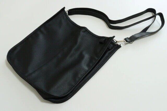 ダイソーのショルダーバッグ