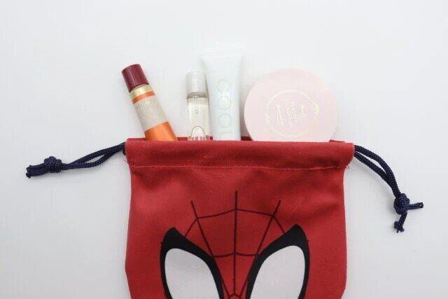 ダイソーのコスメが収納できる巾着、ダイカット（スパイディ）A