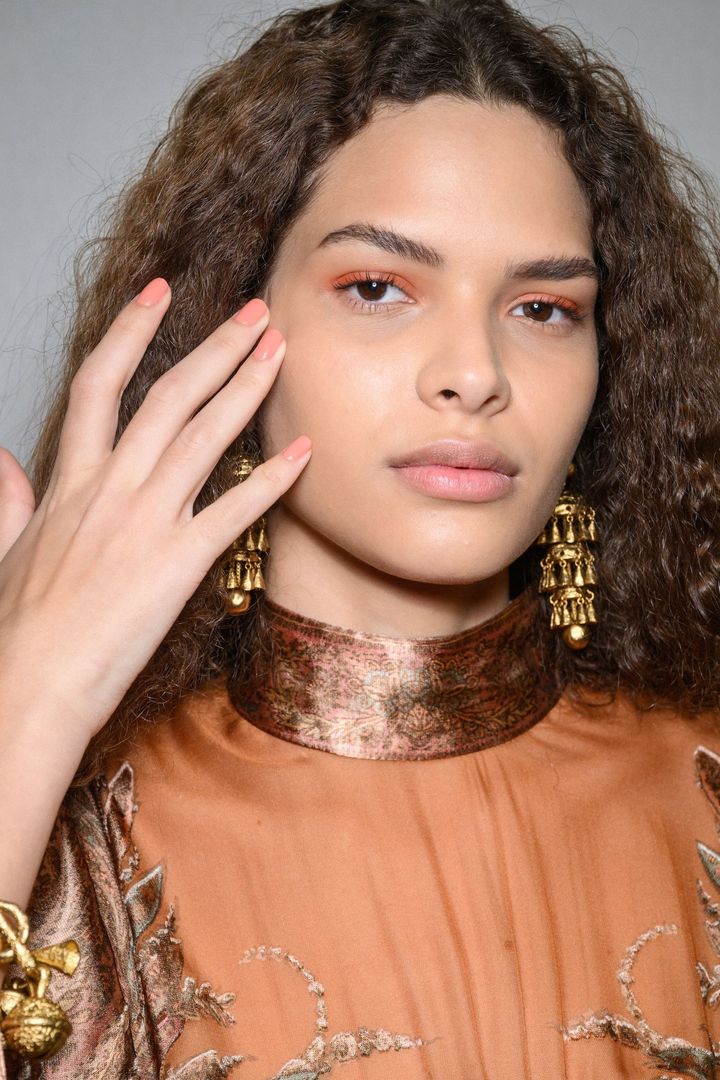 ジマーマン（ZIMMERMANN）2025-26年秋冬コレクションより。Photo_ Launchmetrics.com/spotlight