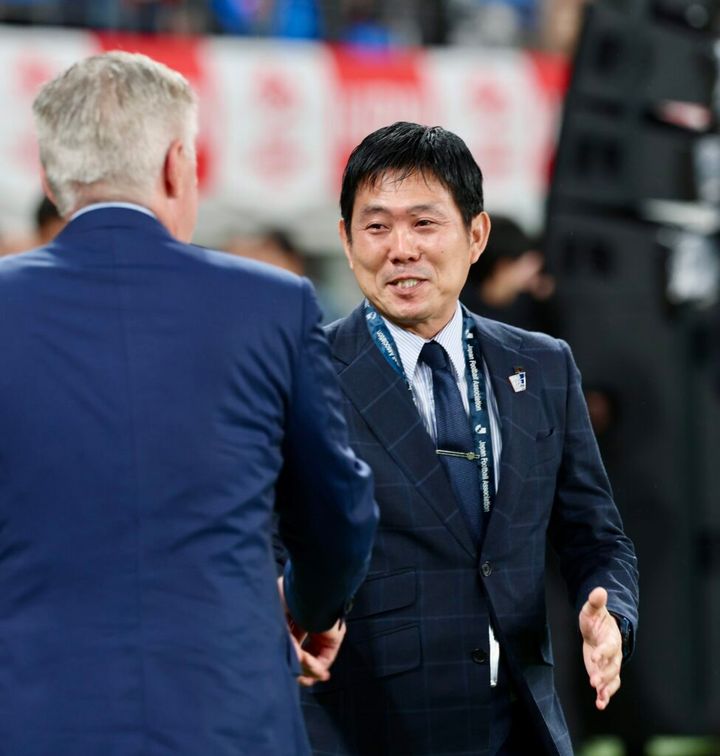 サッカー日本代表は14日、東京・味の素スタジアムでの国際親善試合でブラジルと対戦し、3―2で逆転勝ちしました。日本にとっては、ワールドカップ（W杯）を史上最多の5度制覇しているブラジル相手に収めた歴史的な初勝利となりました。