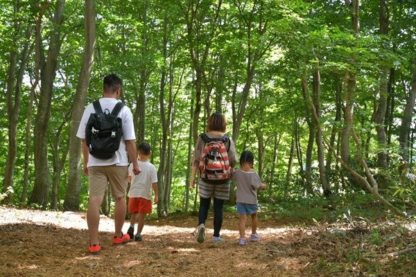 【新潟県湯沢町】紅葉の中で熱気球や夜祭りを楽しめる「GALA Autumn Park」がGALA湯沢スキー場で営業