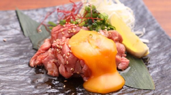 【東京都武蔵野市】「牛タン番長 吉祥寺店」、肉と海鮮を味わえる「サーモンいくら食べ放題フェア」開催