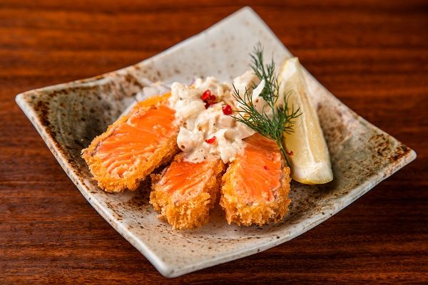 【東京都武蔵野市】「牛タン番長 吉祥寺店」、肉と海鮮を味わえる「サーモンいくら食べ放題フェア」開催