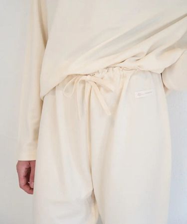 やわらかな着心地の保湿生地を使用した秋冬の新作パジャマ＆枕カバー、「Bii」より登場