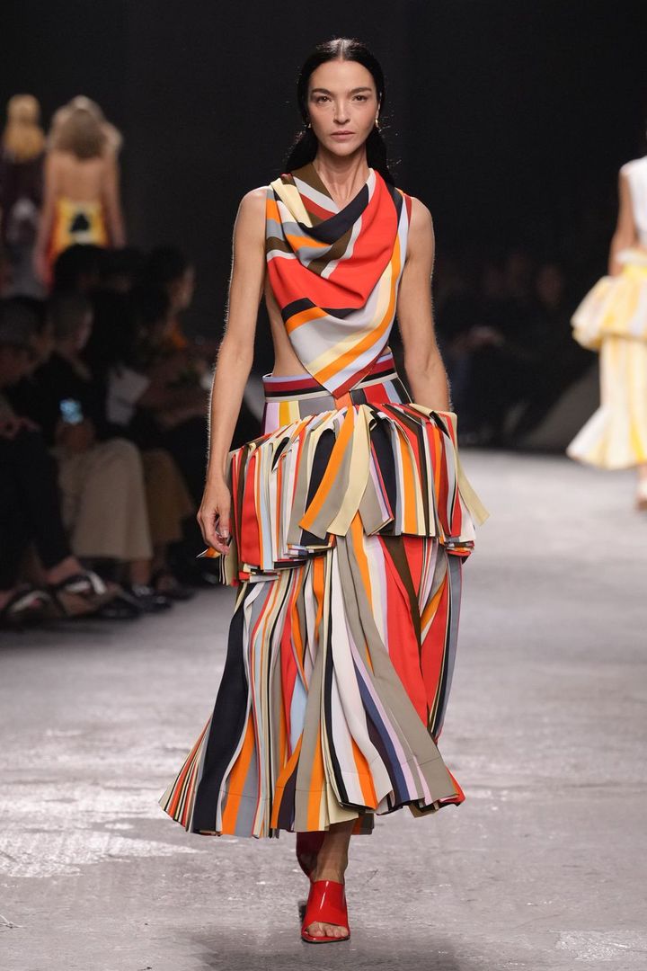 ボッテガ・ヴェネタ 2025年春夏コレクションより。