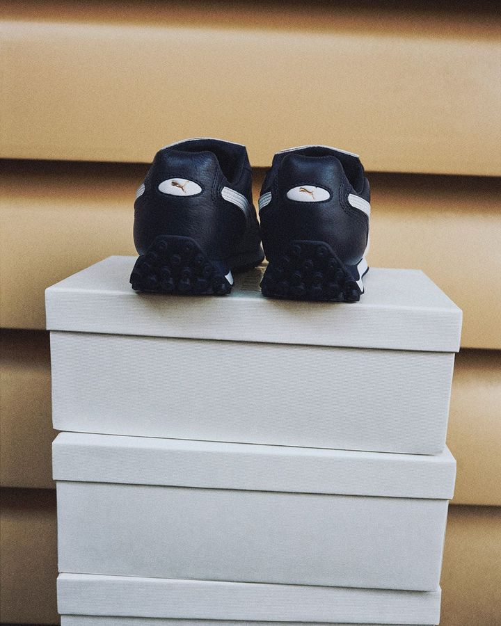 スニーカー（数量限定復刻） ￥80,000／JIL SANDER×PUMA