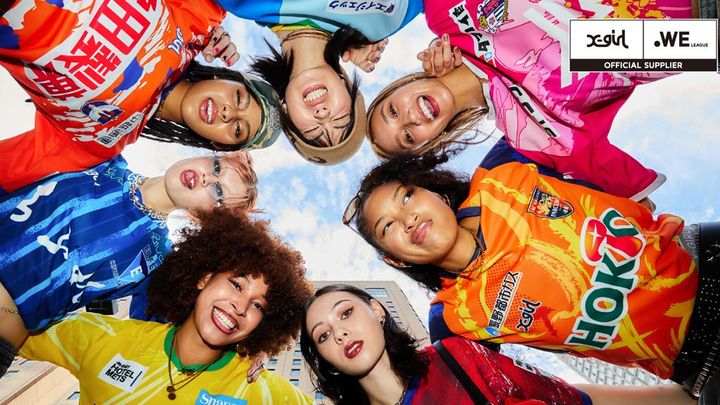 ストリートブランド「X-girl」が女子サッカーのユニフォームをおしゃれに公開！