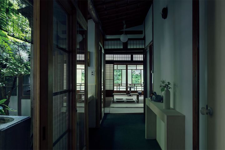 かつて旅館だった日本家屋がふたたび宿として人を迎える。